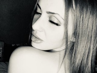 دردشة الفيديو المثيرة Krissty