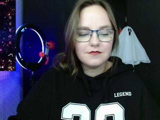 دردشة الفيديو المثيرة KristiMur1