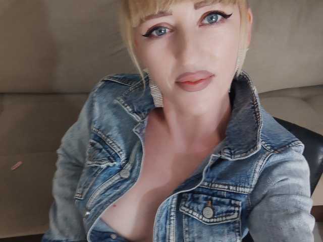 صورة الملف الشخصي KrystalDesire