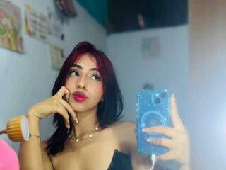 دردشة الفيديو المثيرة KuromiDae