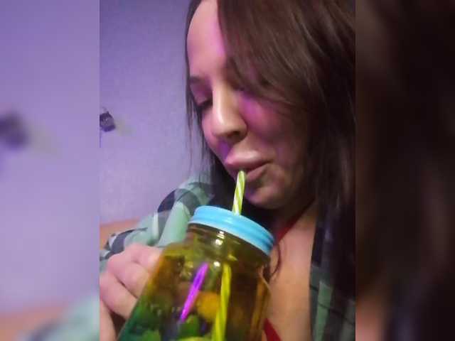 لقطات البث L4DYCANDY