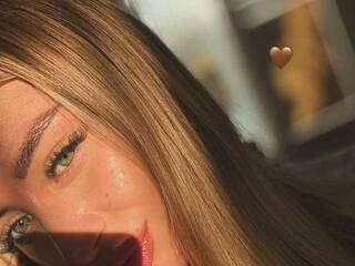 دردشة الفيديو المثيرة La1aland