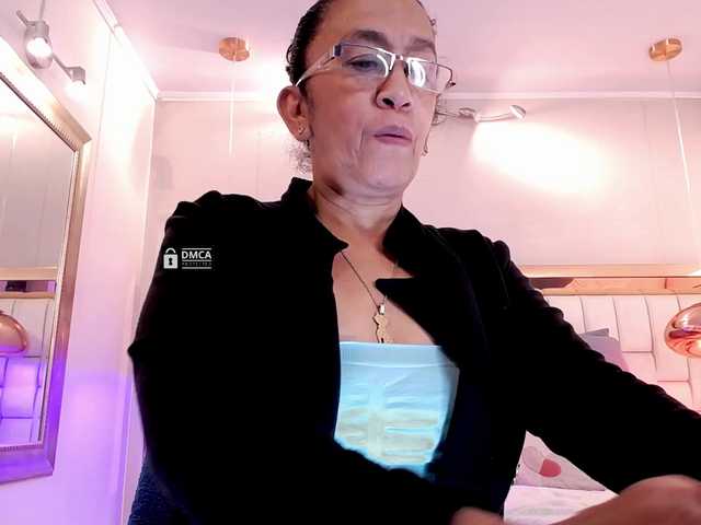 الصور Madame_DianaKatherine MATURE WOMEN READY TO FUCK HARD & SQUIRT! Just @remain tokens left to SQUIRT MY PUSSY! Let's do it together, daddy!