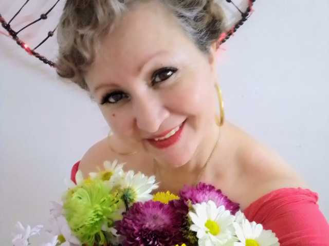صورة الملف الشخصي LADYQUEEN520
