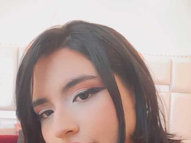 صورة الملف الشخصي Laila-Stewart