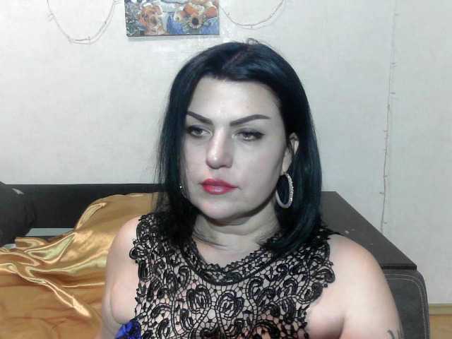 لقطات البث Lana-8