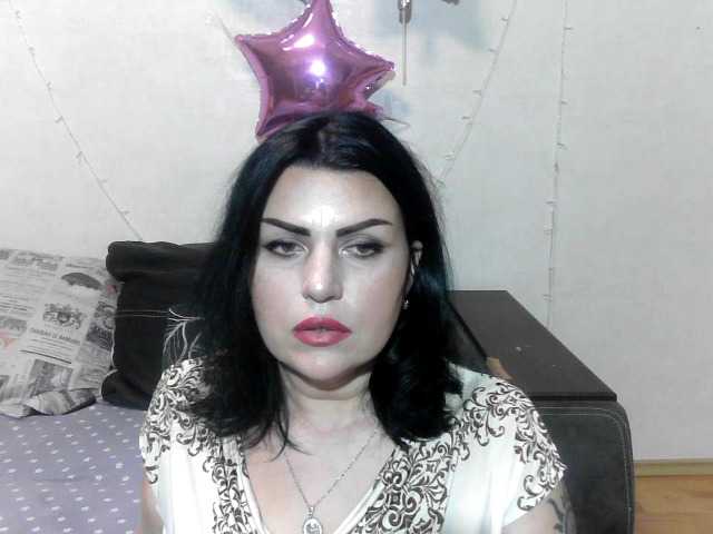 لقطات البث Lana-8