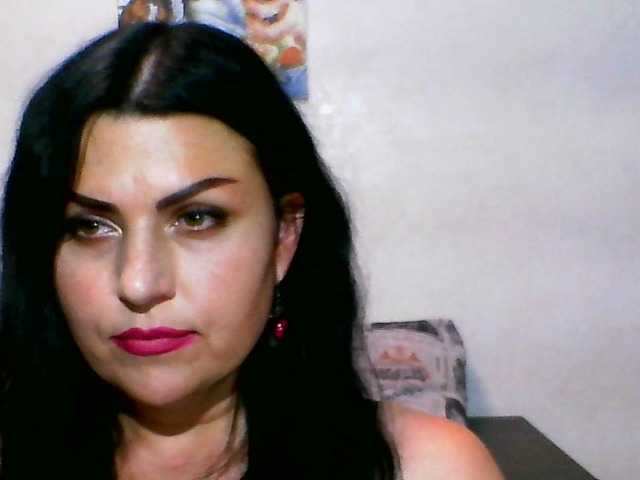 لقطات البث Lana-8