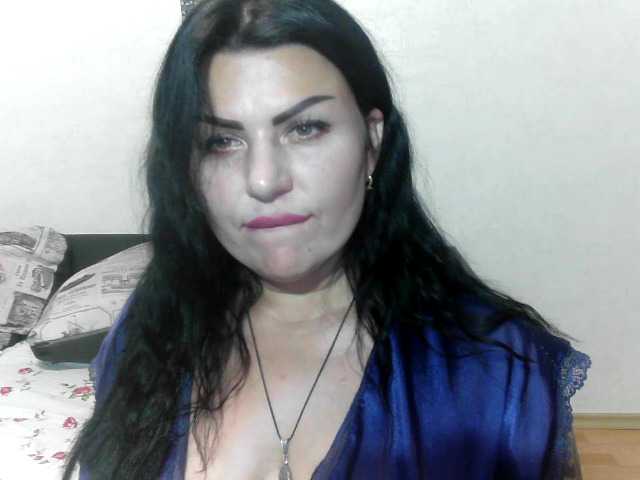 لقطات البث Lana-8