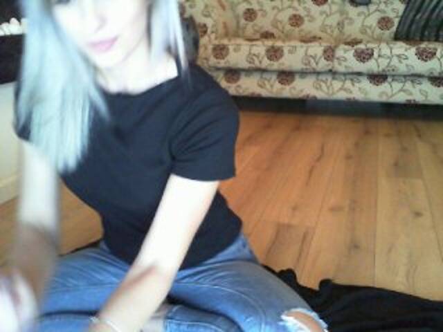 لقطات البث LaraDy