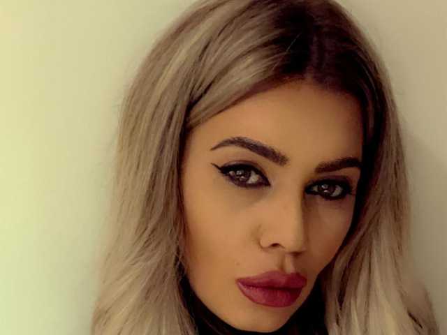 صورة الملف الشخصي LaranyaHot