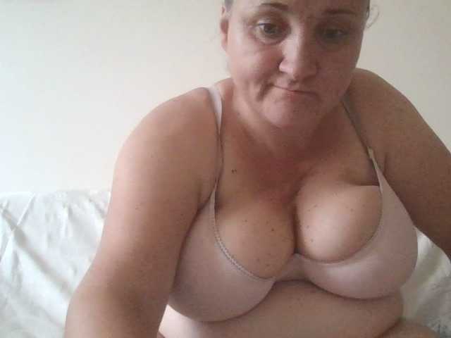 الصور LaraXXX33 Today my bigg boobs are just 10 tok -if u want see more i have menu