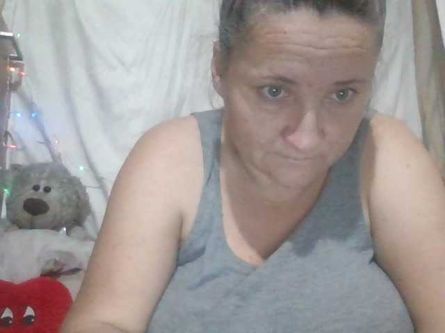 الصور LaraXXX33 Hello Today my bigg boobs are just 10 tok if u want see more I have menu try it!!