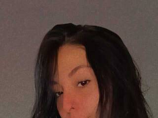 دردشة الفيديو المثيرة LATINSEXDOLL