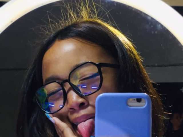 صورة الملف الشخصي Laura1881