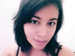 دردشة الفيديو المثيرة LauraHawkes