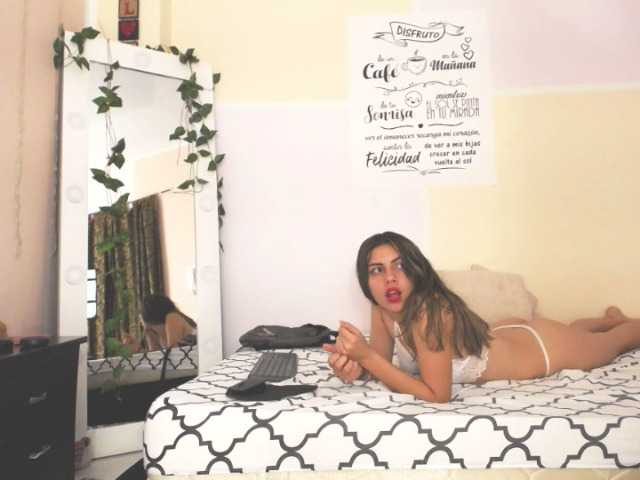 لقطات البث lauramitchell