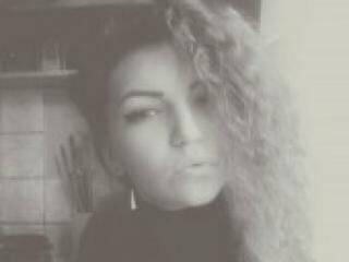 دردشة الفيديو المثيرة lavrina