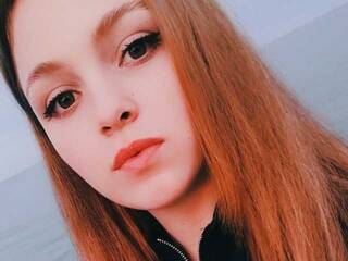 دردشة الفيديو المثيرة LayrenSilver