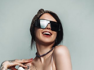 دردشة الفيديو المثيرة LazyTanukii
