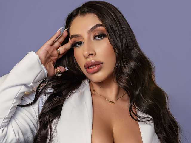 صورة الملف الشخصي LeahLombardi