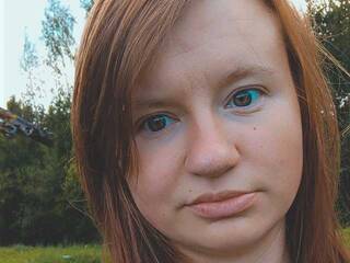 دردشة الفيديو المثيرة Leenakene