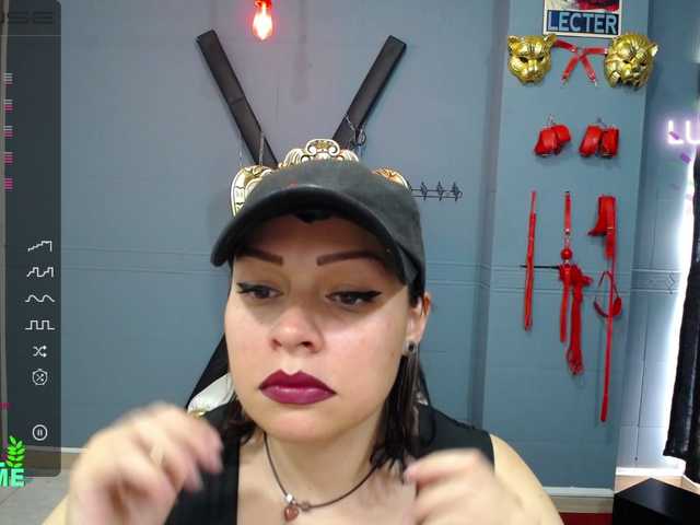 لقطات البث Leia-bennet