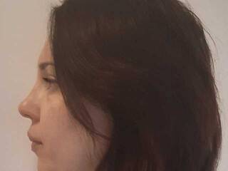 دردشة الفيديو المثيرة Lessia