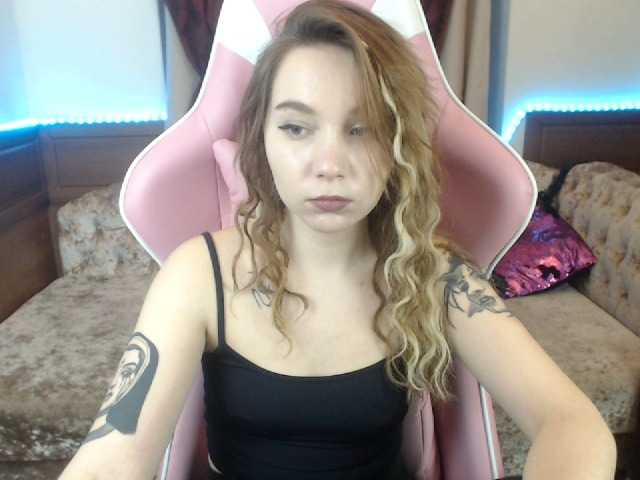 لقطات البث LessiFox