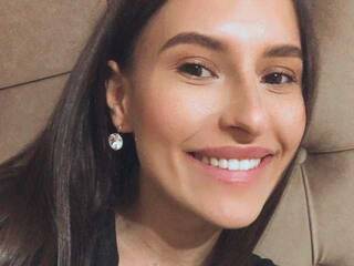 دردشة الفيديو المثيرة LettyBeaker