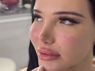 دردشة الفيديو المثيرة Marinee099