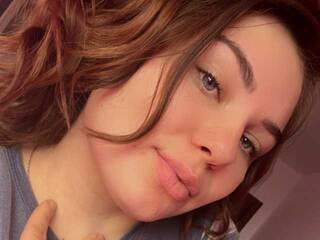 دردشة الفيديو المثيرة LidaXLoves