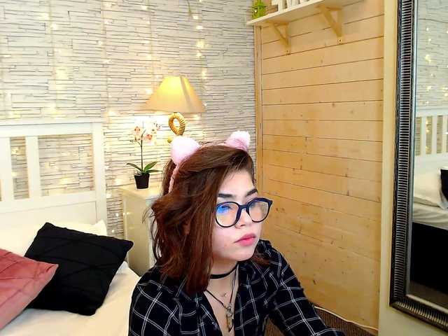 لقطات البث Like-Lucy