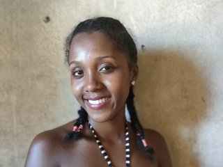 دردشة الفيديو المثيرة Lillteblackgirl