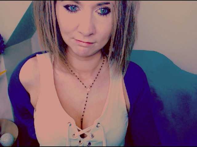 الصور Lilly666 hey guys, if ur able to have fun and wanna play with me- here i am. i view cams for 40, to get preview of my body is 50