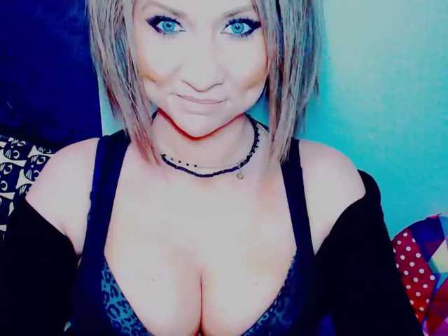 الصور Lilly666 hey guys, ready for fun? i view cams for 50, to get preview of me is 70. lovense on, low 20, med 40, high 60. yes i use mic and toys, lets make it wild