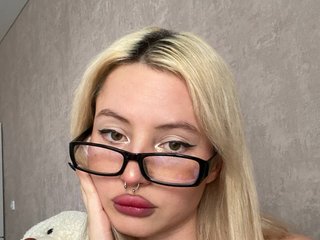 دردشة الفيديو المثيرة LillyEll