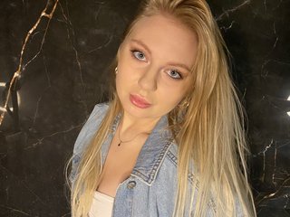 دردشة الفيديو المثيرة LilyHotty