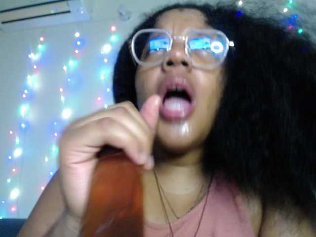 لقطات البث Lilyth-brown