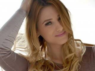 دردشة الفيديو المثيرة LindaLoren