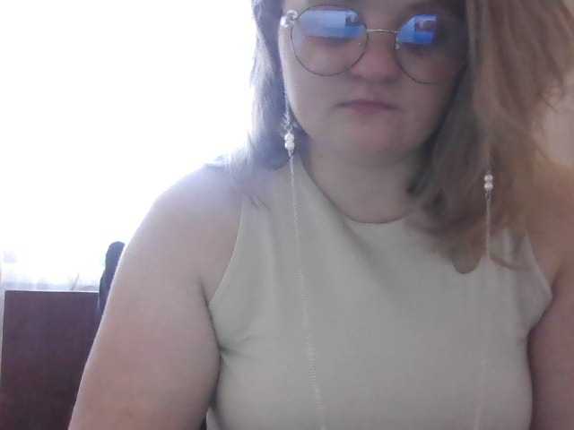 لقطات البث LinnaCCooper