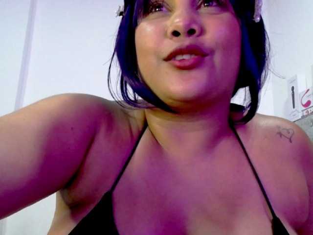 الصور lipsy-cute Explode my pussy with my lush #latina #curvy #bigass #cum #domi