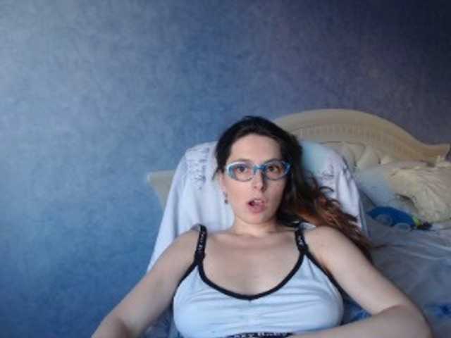 الصور LisaSweet23 hi boys welcome to my room to chat and for hot body to see naked in private))