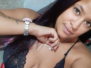 دردشة الفيديو المثيرة little--lulu