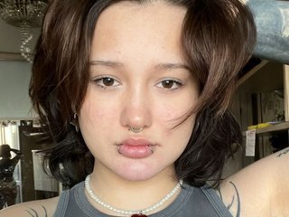 دردشة الفيديو المثيرة littlewetgirl