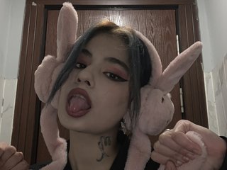 دردشة الفيديو المثيرة liya_monster