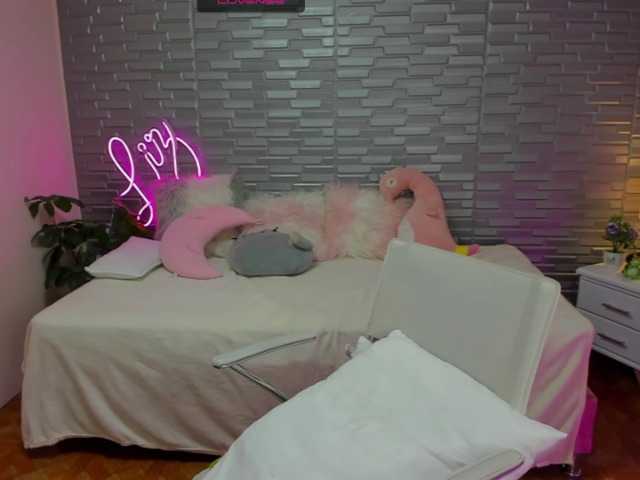 الصور liz-dominguez hello welcome guys to my room #pvt#lush#domi#teen#latina