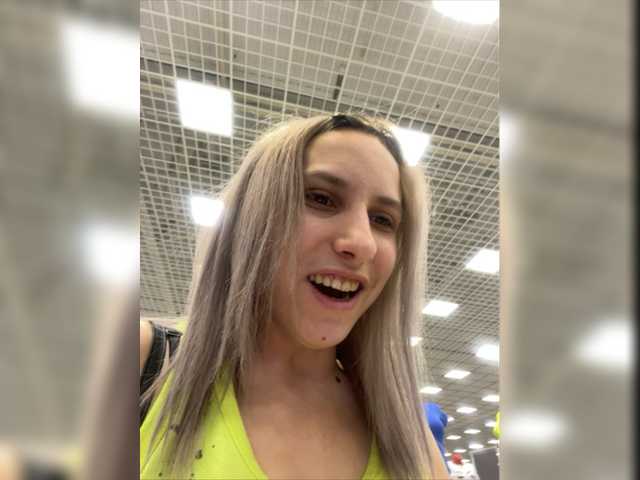 لقطات البث Liza-551