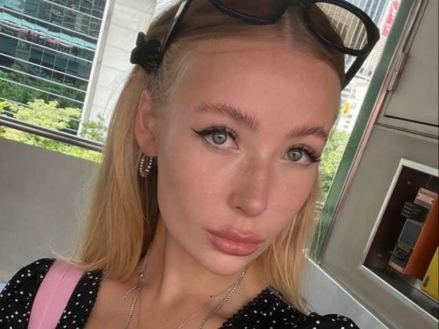 صورة الملف الشخصي lizzyMeoww