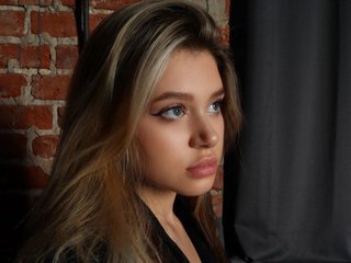 دردشة الفيديو المثيرة llittleggerrl